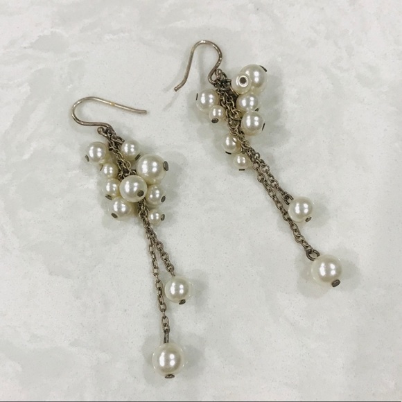 White Pearl dangle earrings - Picture 4 of 8